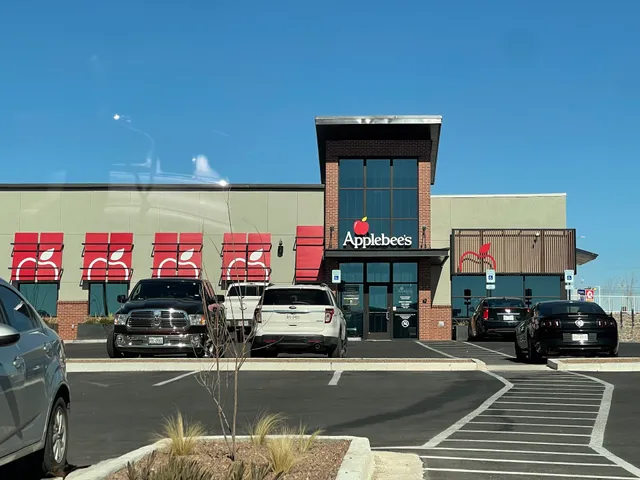 Applebee's Grill + Bar