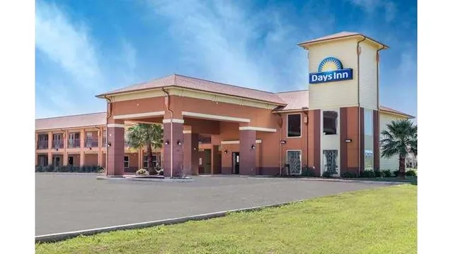 Days Inn by Wyndham Dilley