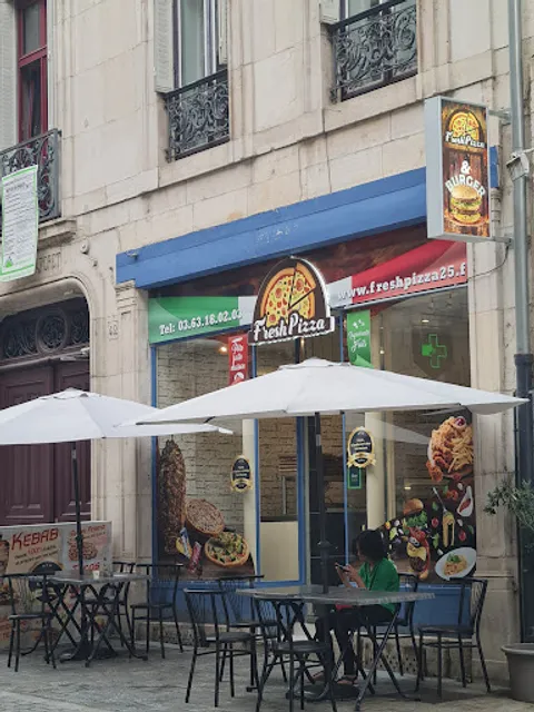 Fresh pizza - Chez Tonton