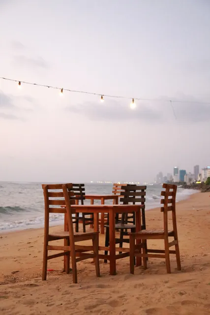 Bay Pearl Beach Restaurants