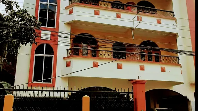 Aadoroni Central Homestay