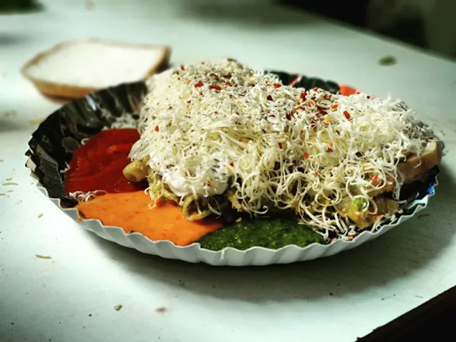 Om Sandwich & Panipuri