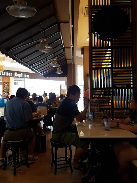 OLDTOWN White Coffee @ AEON Melaka