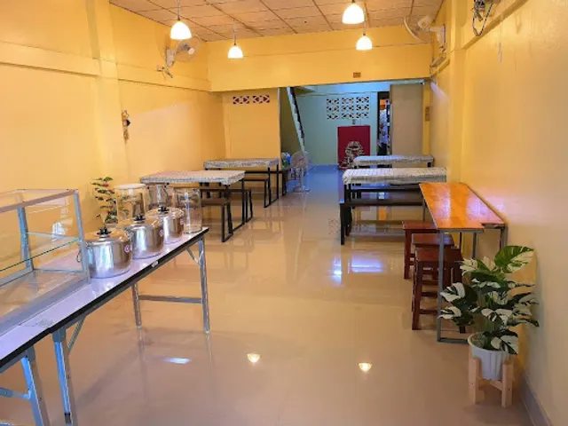 ข้าวผัดภูเขาไฟ