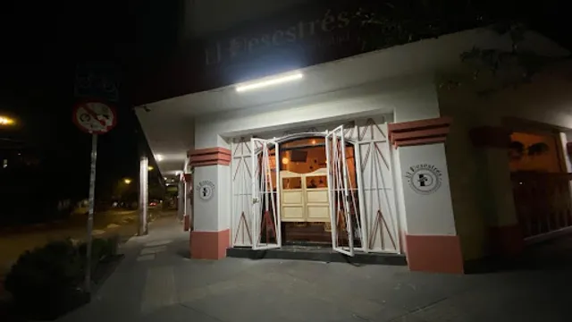 El Desestrés Auténtica Cantina y Variedad