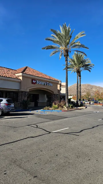 85°C Bakery Cafe - Moreno Valley