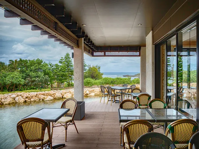 Seafood Restaurant SHIGIRA TURTLE BAY