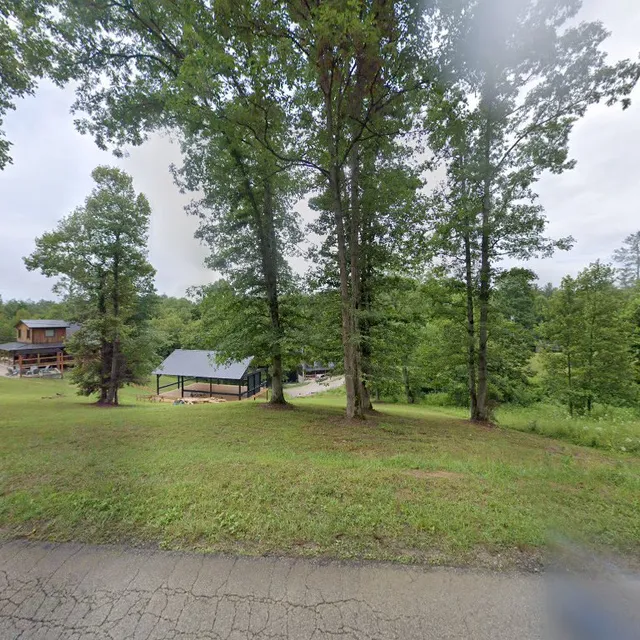 Wolf Den cabin rental