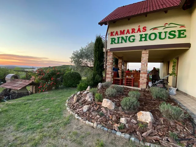 Kamarás Ring House