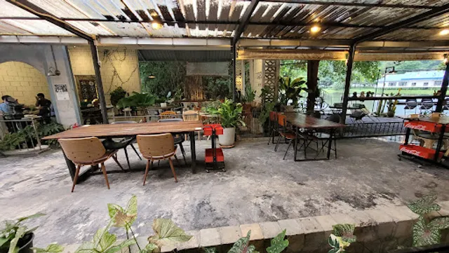 ระรื่นพังงา Raruen Cafe & Restaurant