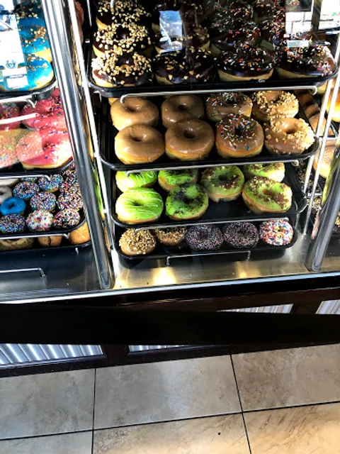 Yum Yum Donuts