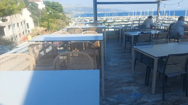 Marine Hostel Renato