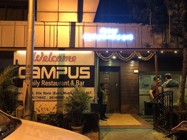 CAMPUS Restaurant And Bar