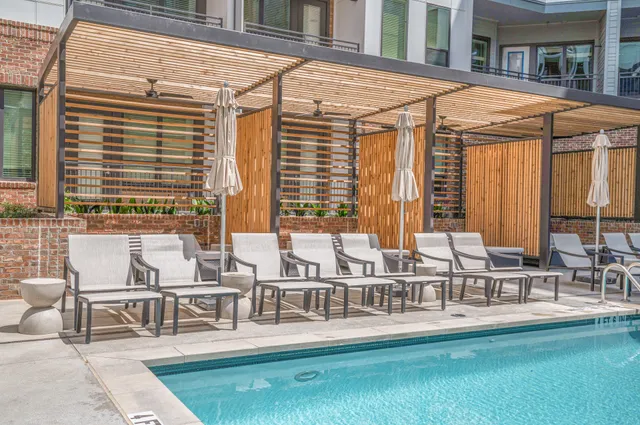 Vibe at Echo Street West