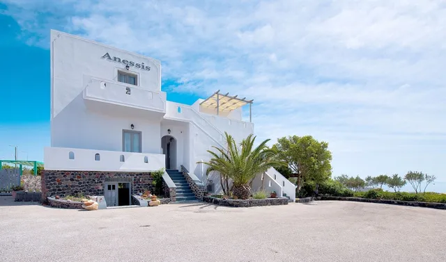 Anessis Santorini