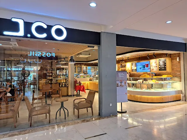 J.CO Donuts & Coffee