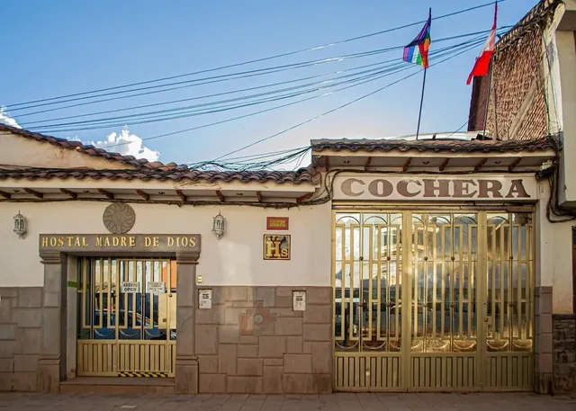 hostal madre de dios