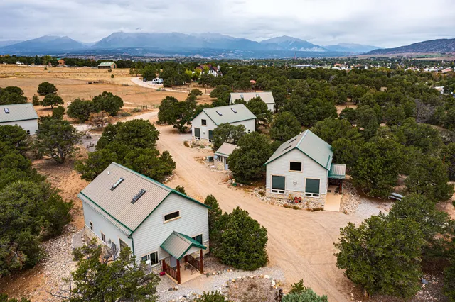 Blue Coyote Ranch Hotel & Events