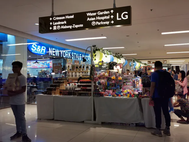 S&R New York Style Pizza