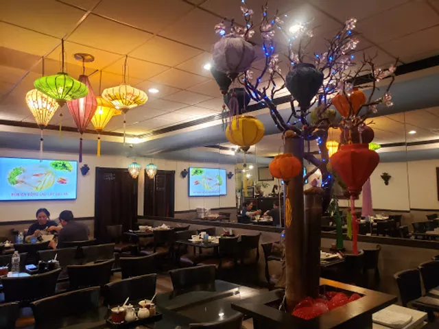 Bình Minh Restaurant