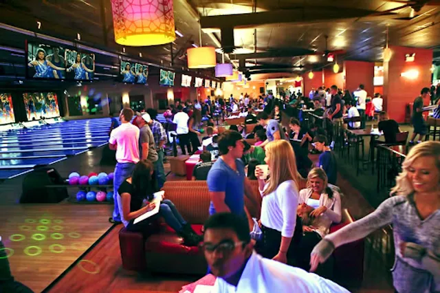 Colonial Bowling and Entertainment