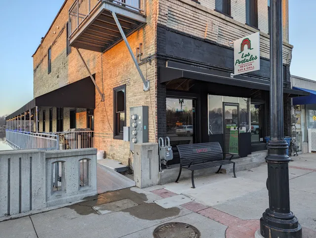 Los Portales Bar and Grill