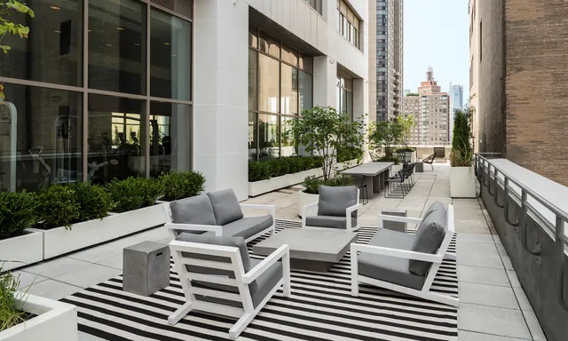 90W Luxury Apartments