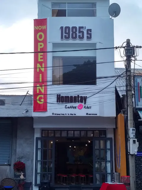 1985’s Homestay, Cafe & Nail