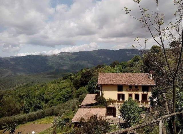 Farmstay Salella