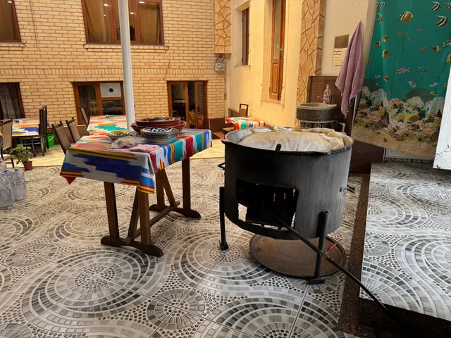 Sharof Bobo Oshxonasi