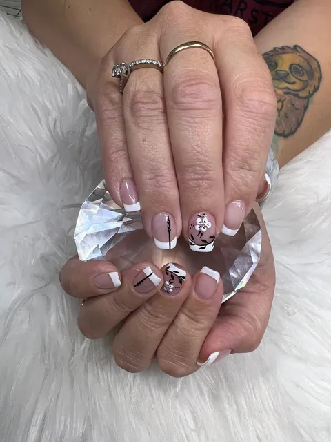 LUXE NAILS SPA