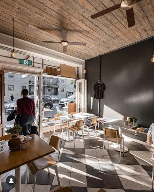 Eatz on Abercrombie Cafe