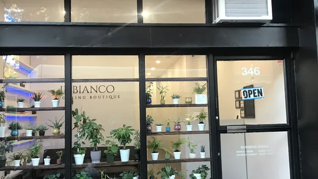 IL BIANCO NAILS & SUGARING BOUTIQUE