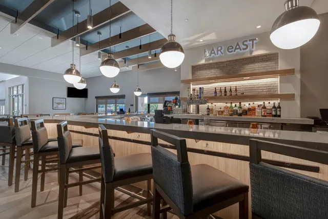 bAR eAST & eATS