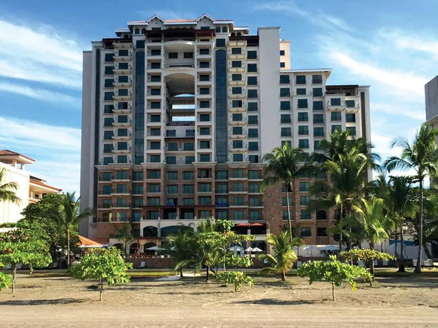 Croc’s Resort & Casino