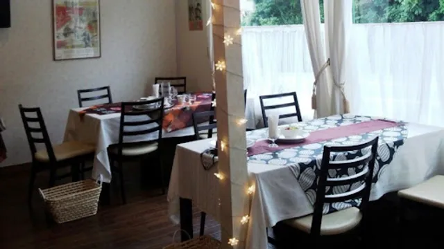 Cafe & Restaurant Poco a Poco