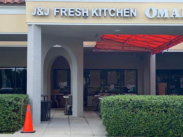 J & J Fresh Kitchen