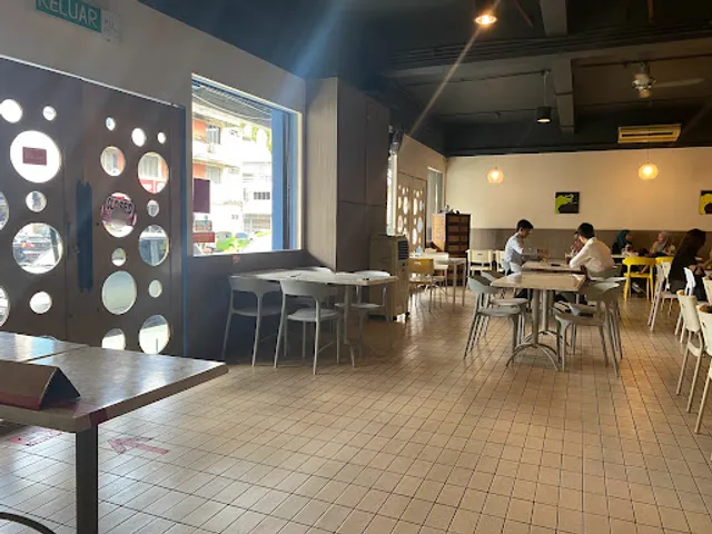 Elephant Cafe And Bistro