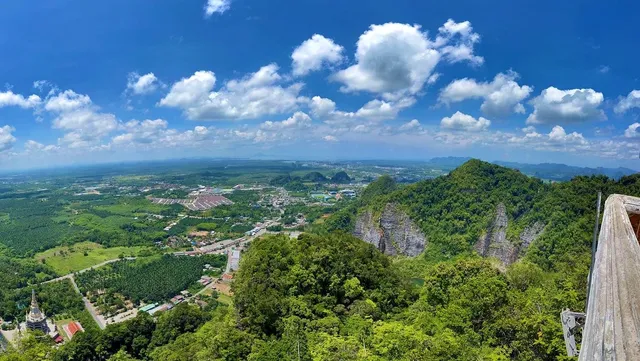 Samnak Wipassana Tham Suea Khao Kaew Ao Luk Thanu
