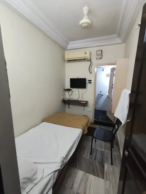 Hotel sri uma International