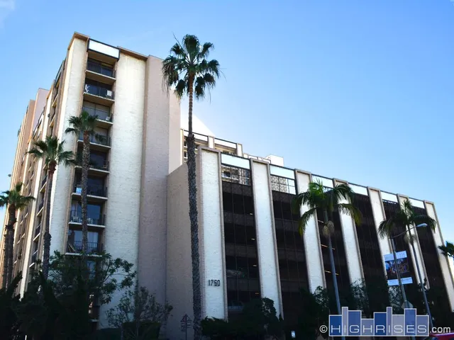 Queen's Surf Condominiums