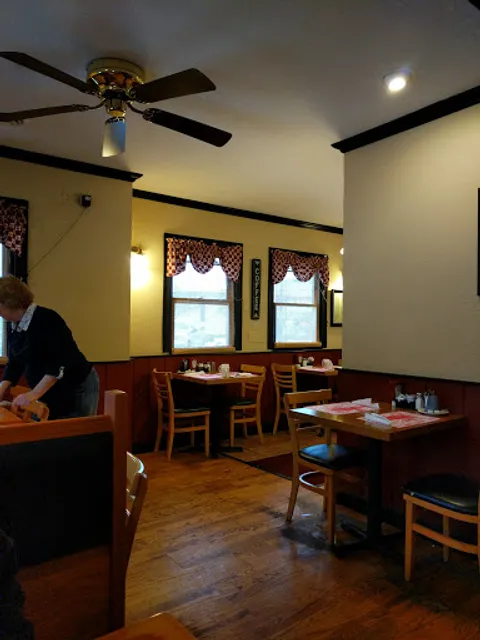 Crossroads Cafe & Deli