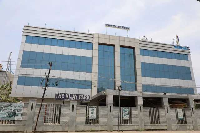 Super Townhouse Oak Alandur Formerly The Vijay Park Airport