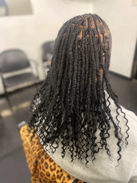 Studio 21 Salon & Barbershop