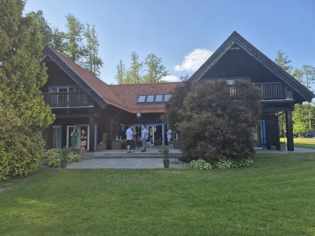 Wnukowo - Mazurskie Domy nad jeziorem Roś