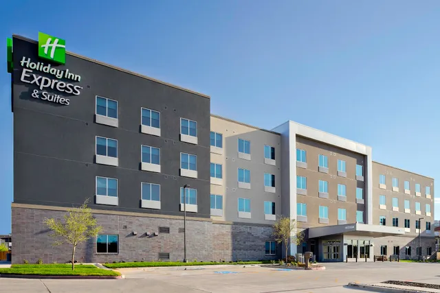 Holiday Inn Express & Suites Lubbock Central - Univ Area by IHG