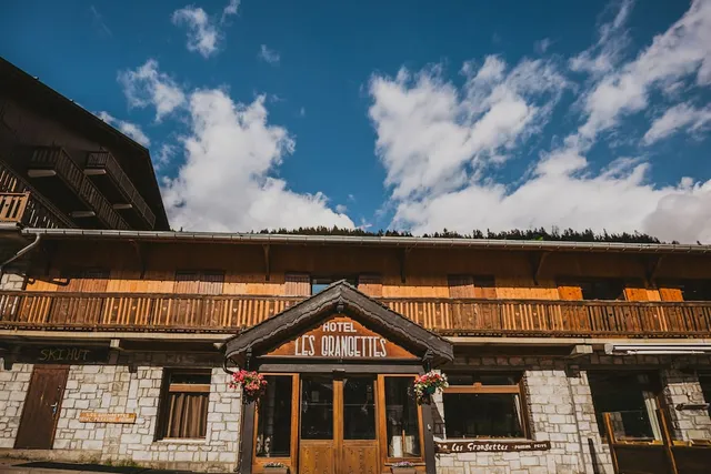 Hôtel Les Grangettes