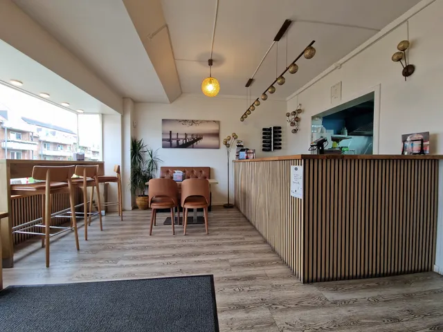 Pizza & Burger House