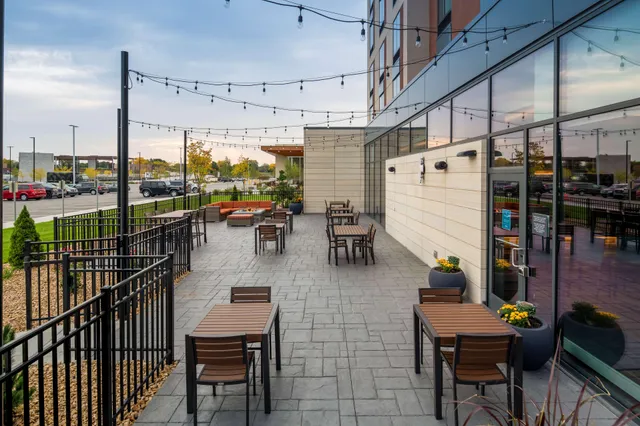 Hilton Garden Inn Milwaukee Northwest Conference Center