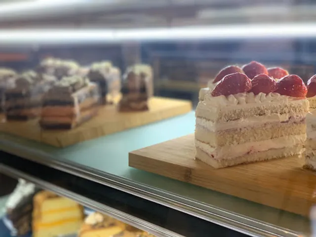 Sweetsmile bakery and patisserie (brunch and coffee shop)